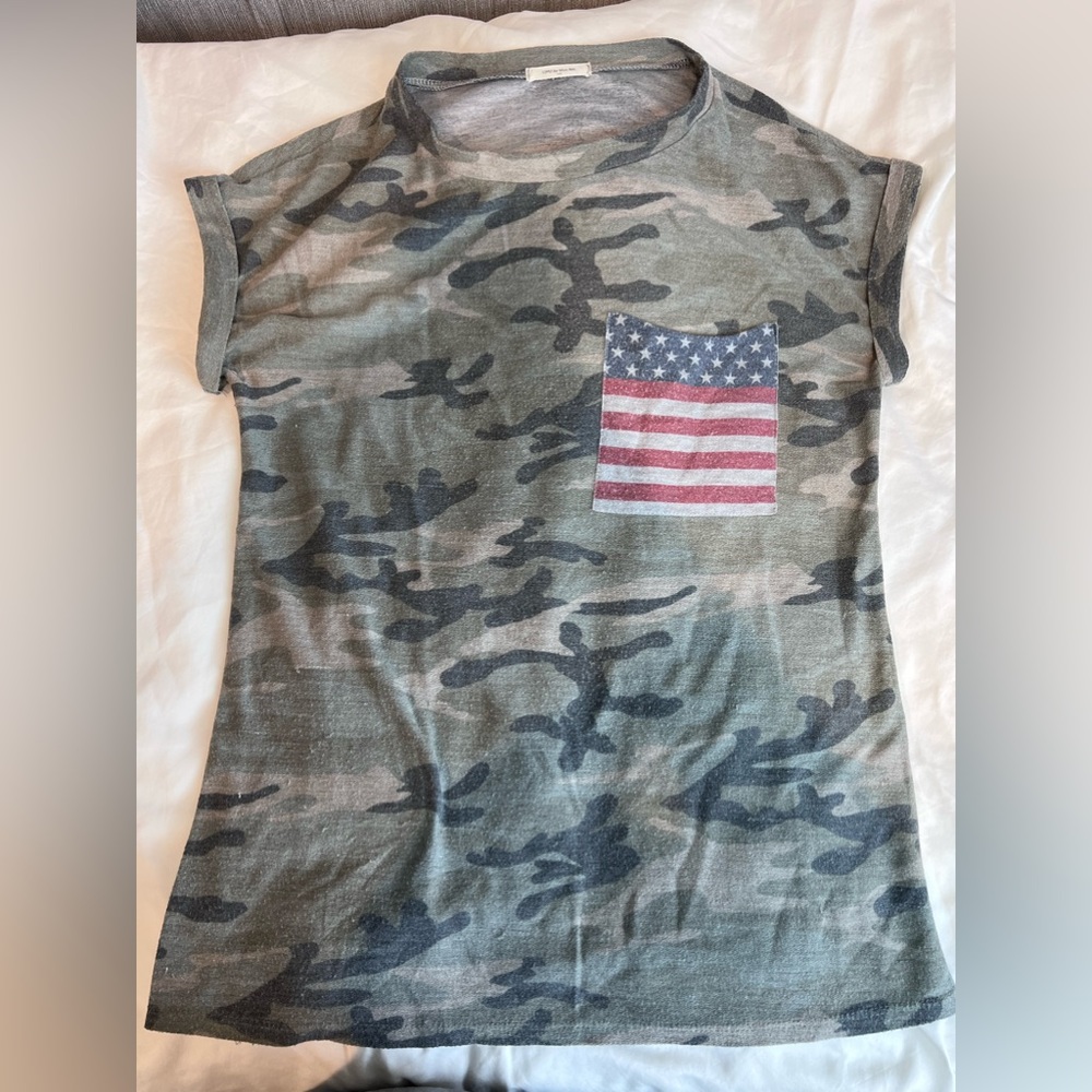 Women’s Camo shirt w/ American flag pocket